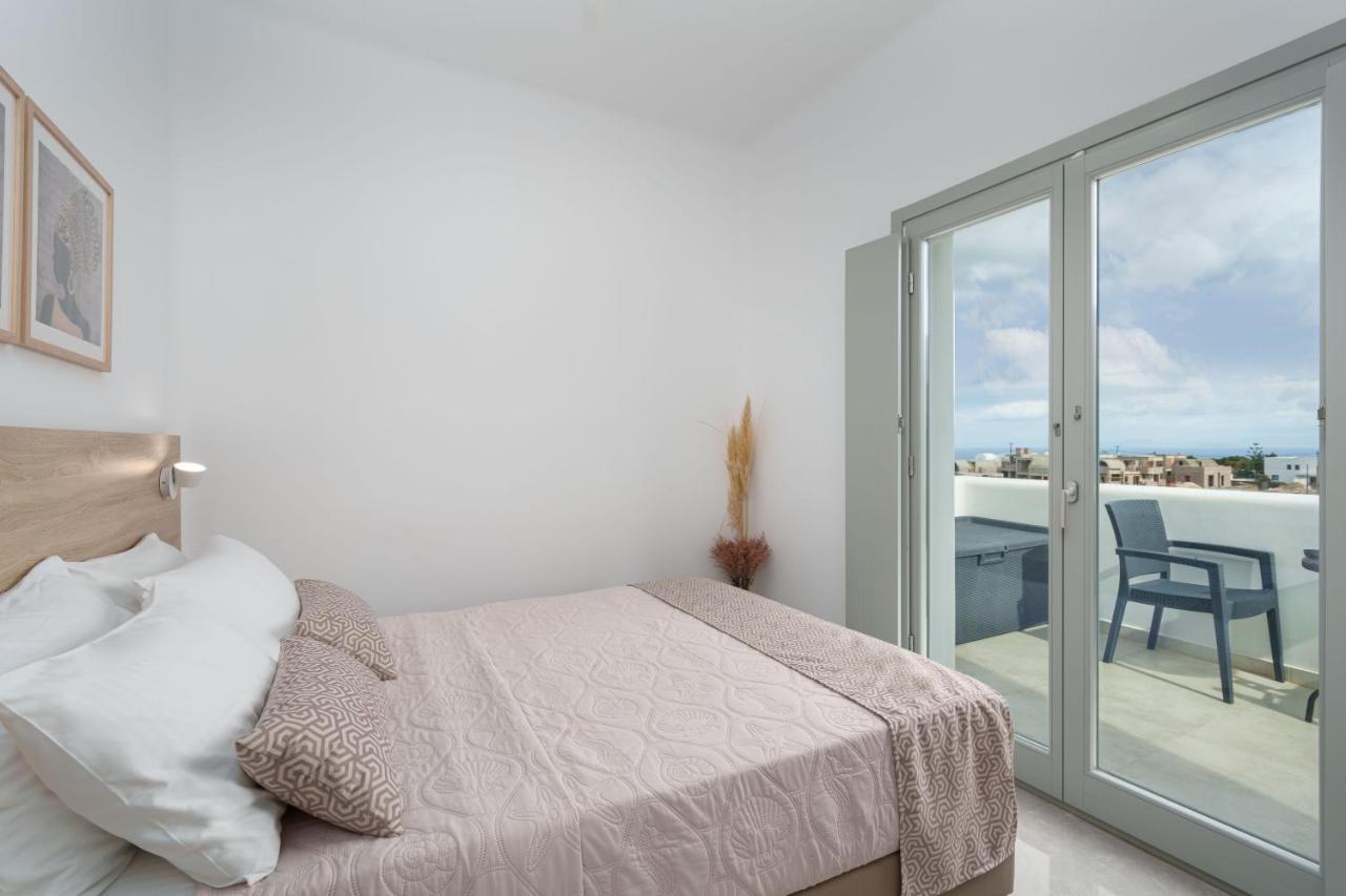 Seaview Apartment Фира Екстериор снимка